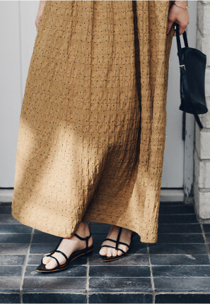 赤埴奈津子　ティティベイト コラボ エアリーバックリボンワンピース