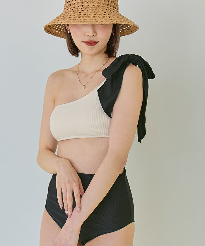 Tory burch ワンショルダー水着 金具付き Tory burch ワンショルダー水着 金具付き