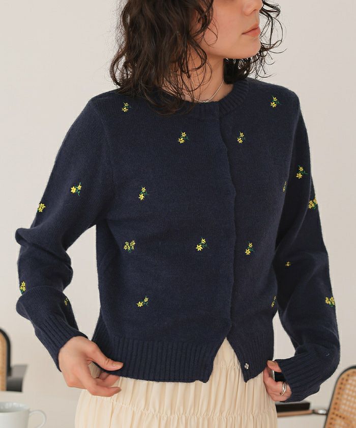 アルパカタッチフラワー刺繍カーディガン | titivate