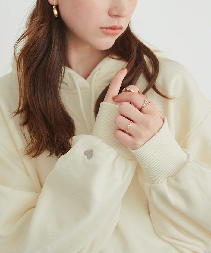 刺繍ロゴフード付スウェット | titivate