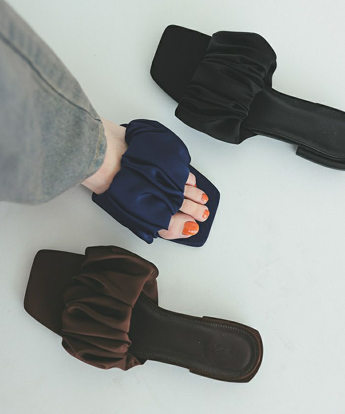 サテンギャザーサンダル TODAYFUL/トゥデイフル】サテンギャザーサンダル/Satin Gather