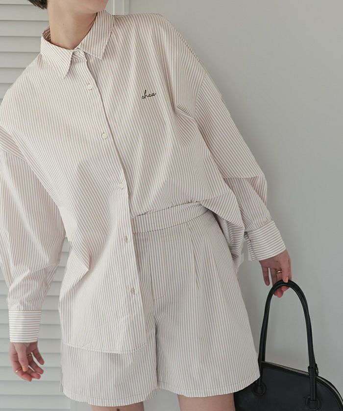 デザイン刺繍入りストライプオーバーシャツ | titivate