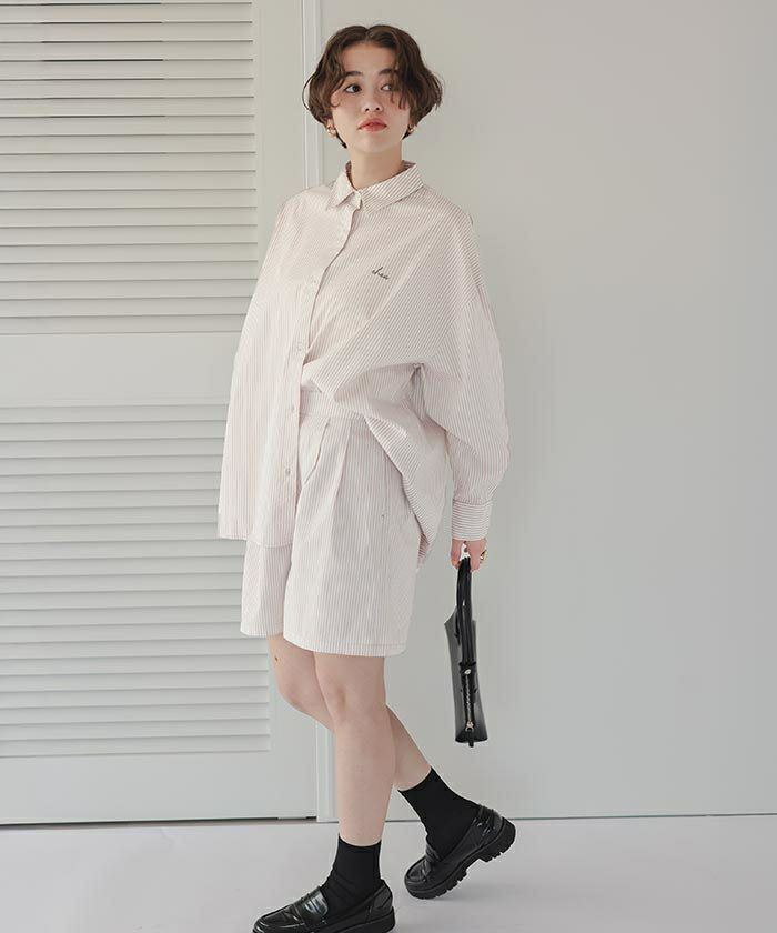 デザイン刺繍入りストライプオーバーシャツ | titivate