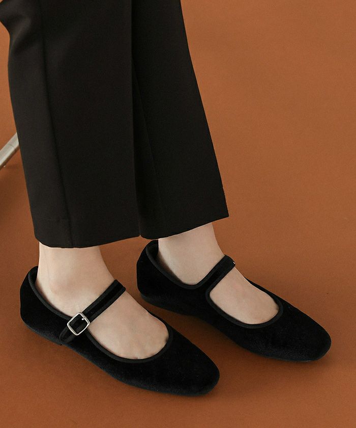 ビバイア Tiana アーモンドトゥ フラット バレエ 黒 39.5 25㎝ フラットシューズ TIANA | VIVAIA (Women)/ビバイア | 三越伊勢丹