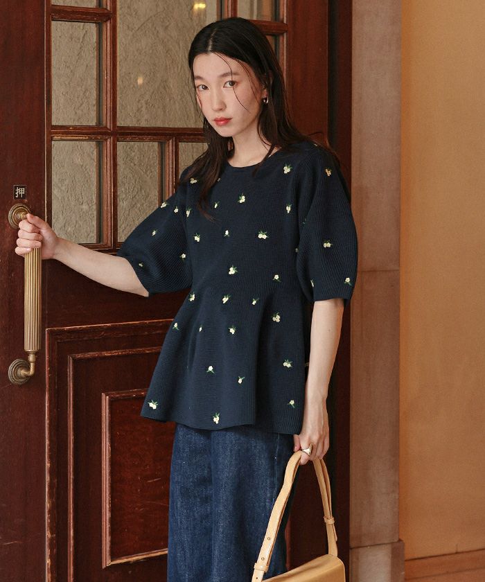 最終価格！ sheller 花柄 フラワー 刺繍 ペプラム 最終価格！ sheller 花柄 フラワー 刺繍 ペプラム 最終価格
