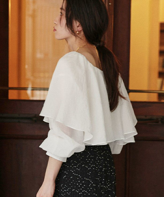 美品✨マックスマーラ 近年モデル 白タグ フリルブラウス 刻印ボタン ホワイト MaxMara ホワイト 長袖ブラウス M