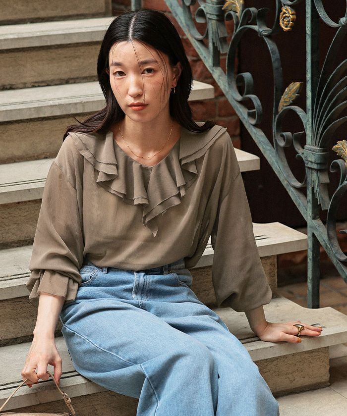 アプワイザーリッシェ 2025 新作 ラッフルシアーブラウス アプワイザーリッシェ 2025 新作 ラッフルシアーブラウス アプワイザー