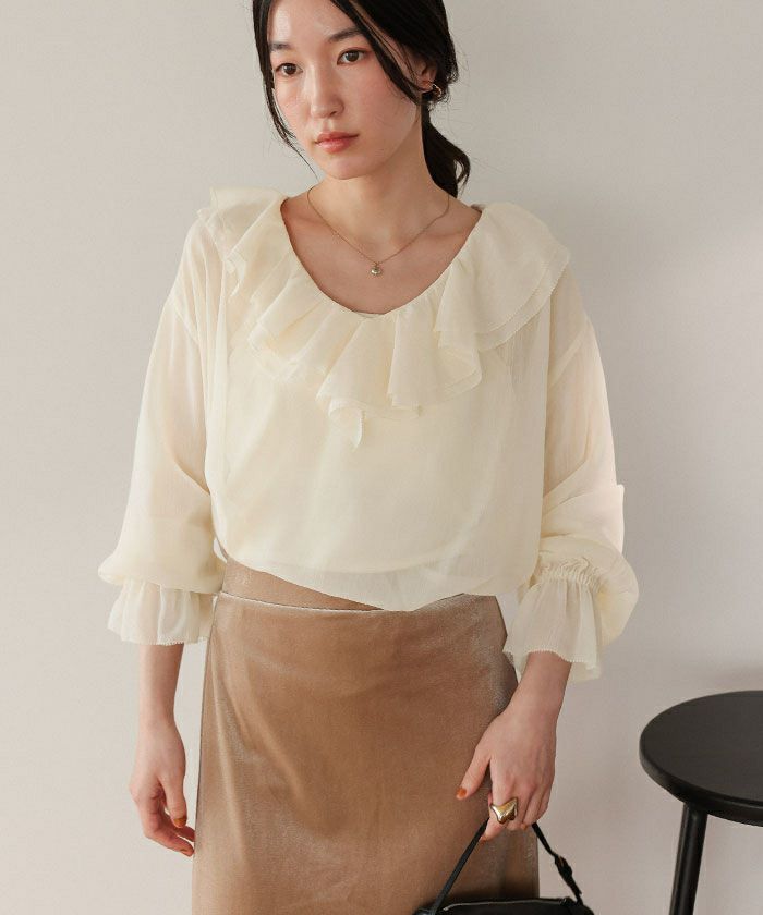 アプワイザーリッシェ 2025 新作 ラッフルシアーブラウス スタッフコーディネート】ラッフルシアーブラウス｜masako｜Arpege