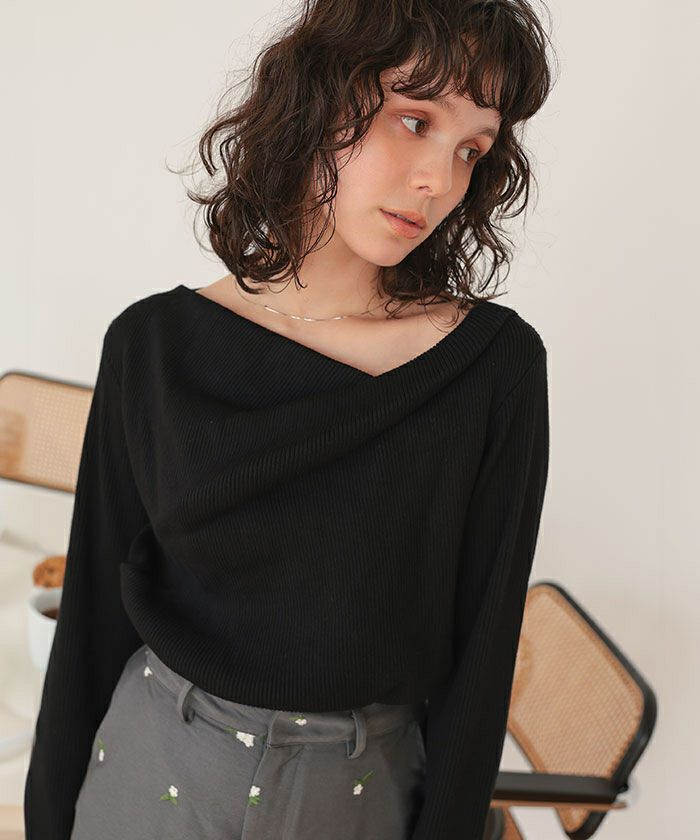 paloma wool ライトブルー リブニット オフショルダー トップス SUTIL-Light blue asymmetrical sweater with a flounce