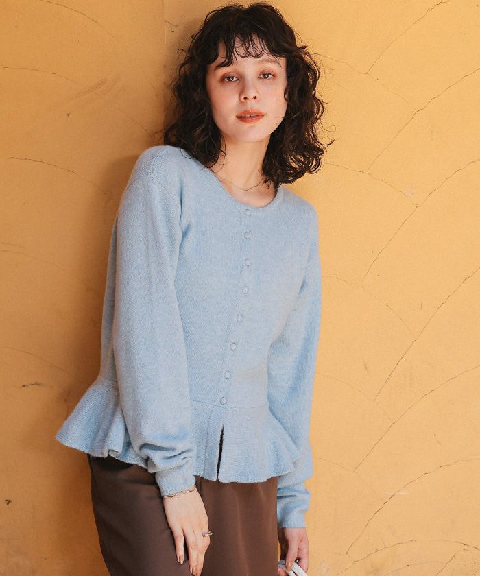 美品　今季商品　完売品　ohga 裾フリルカーディガン　グレー　2way 美品 今季商品 完売品 ohga 裾フリルカーディガン グレー - メルカリ