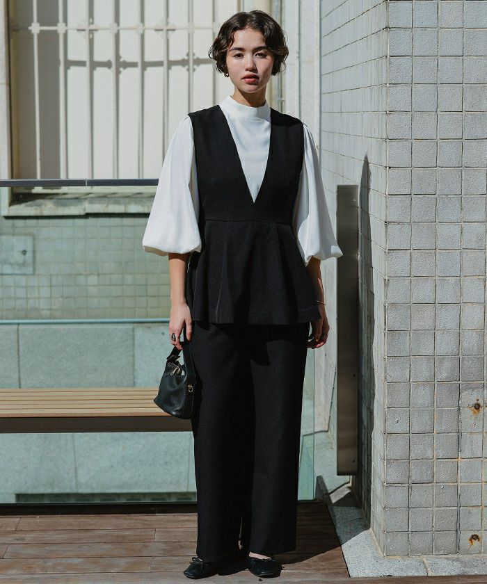 Vネックペプラムドッキングオールインワン | titivate