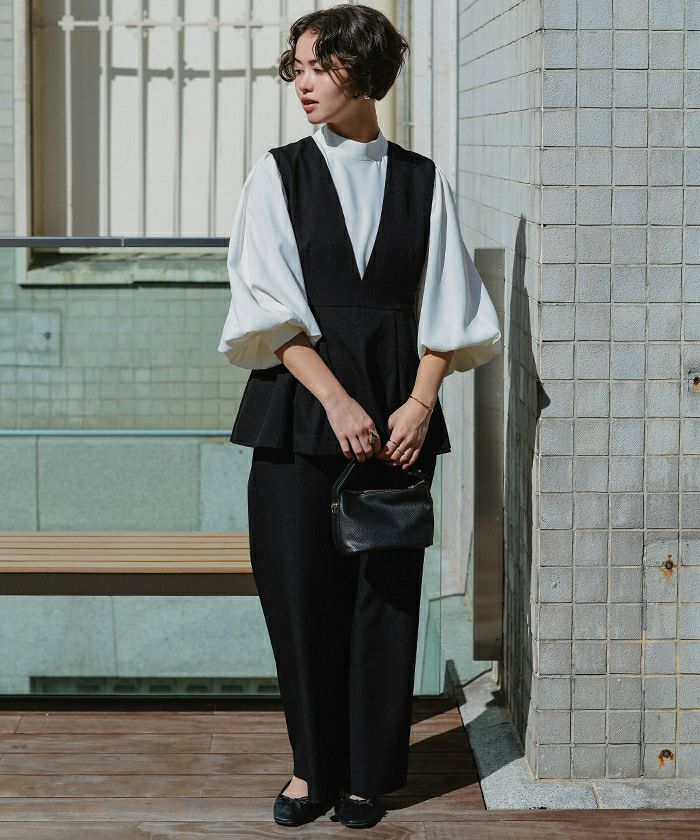 Vネックペプラムドッキングオールインワン | titivate