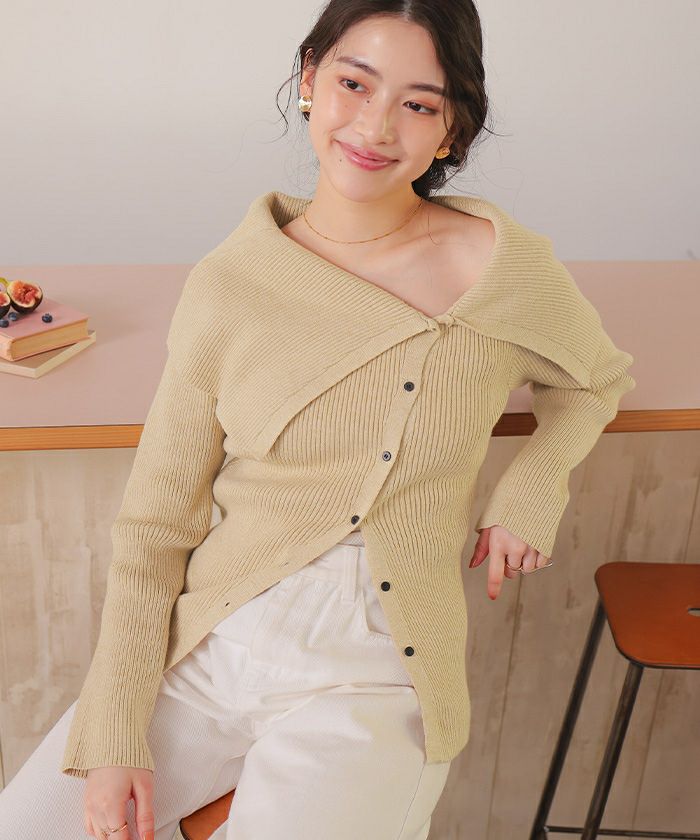 Monoha ベージュ オフショルダー ニット 長袖 アシンメトリーオフショルダーニットトップス | titivate