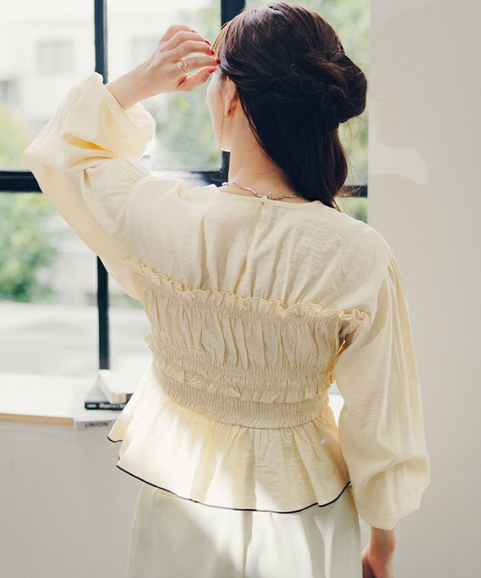 シャーリングデザイントップス | titivate